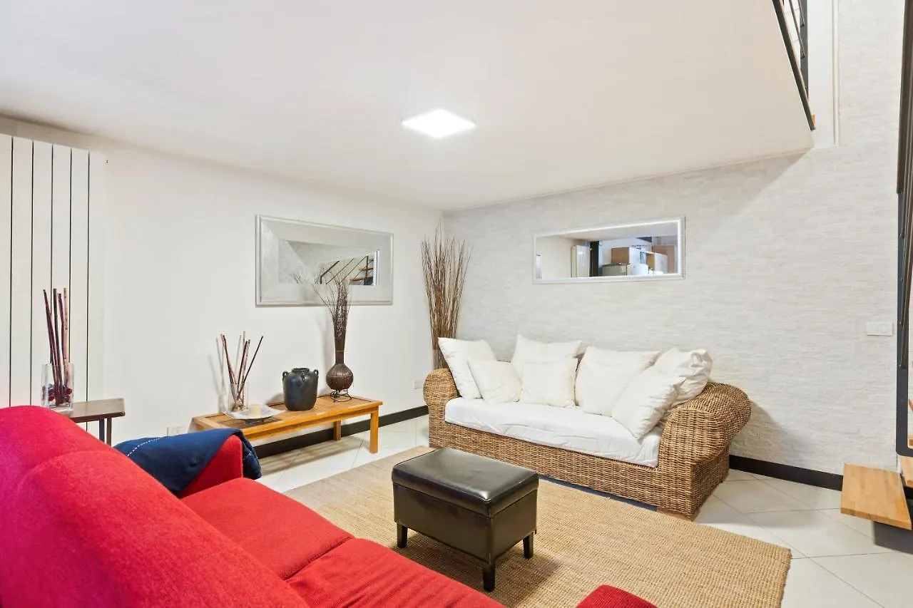 Stylish Loft Porta Romana Milan Apartment